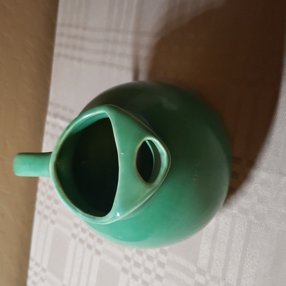 Green Ewer - Picture 2 of 6